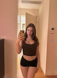 amateur OnlyFans model photo gallery 041