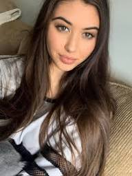 amateur OnlyFans model photo gallery 071